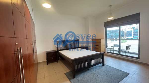 {i.property_images.first.image.alt}}