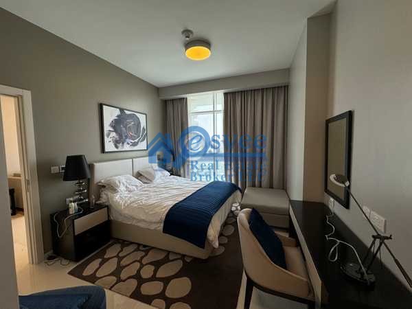 {i.property_images.first.image.alt}}