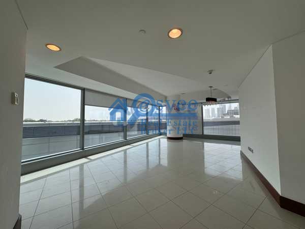 {i.property_images.first.image.alt}}