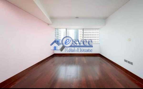 {i.property_images.first.image.alt}}