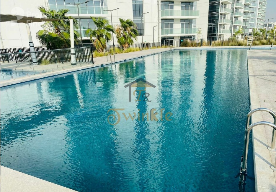 {i.property_images.first.image.alt}}