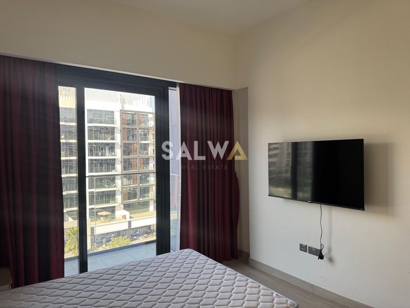{i.property_images.first.image.alt}}