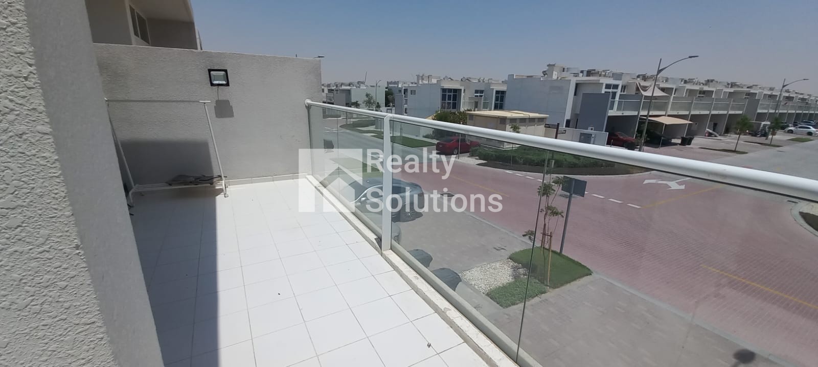 Spacious 3BR Townhouse | Private Garden | Huge Balcony