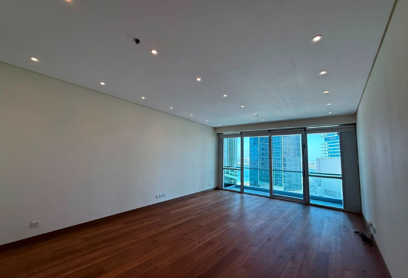 {i.property_images.first.image.alt}}